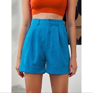 New Cecelia Rodriguez x SHEIN Solid Plicated Roll-Up Hem Shorts Blue Size 6